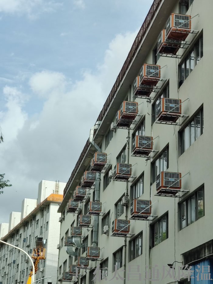 2000平米的車間通風(fēng)降溫要安裝多少臺環(huán)保空調(diào)？