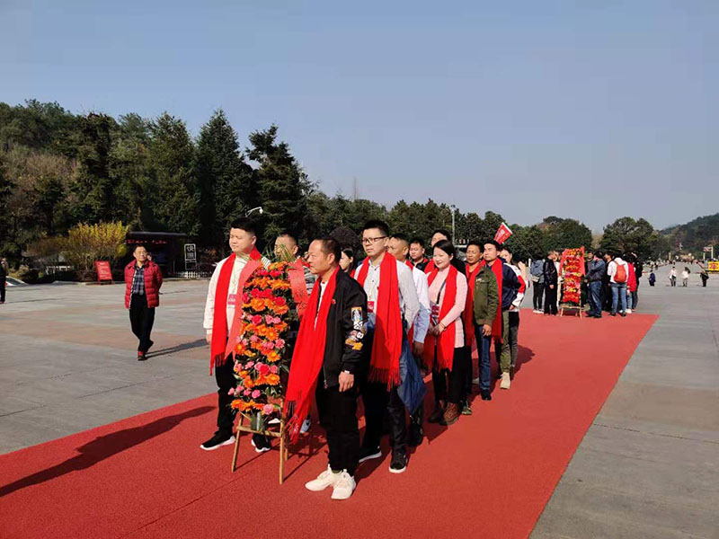 潤(rùn)東方環(huán)?？照{(diào)團(tuán)隊(duì)出游