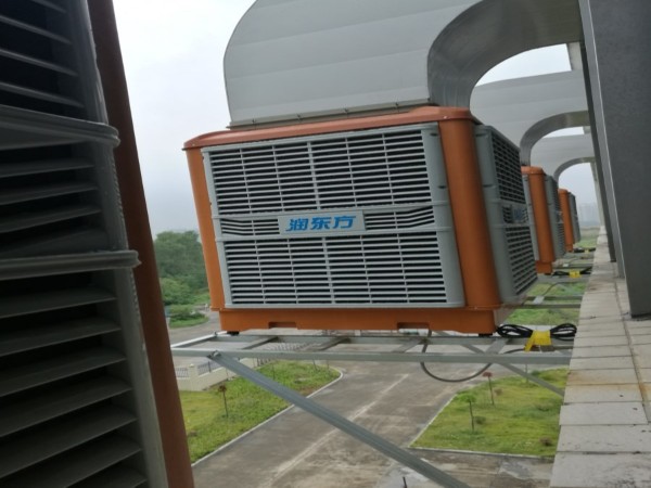 環(huán)?？照{(diào)的降溫效果也和送風(fēng)管道的設(shè)計有關(guān)